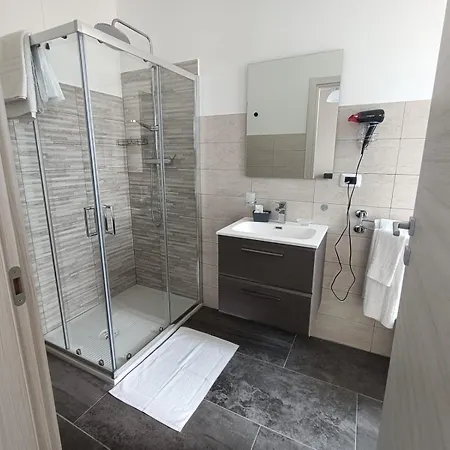 Al Centro 住宿加早餐酒店 锡代诺滨海